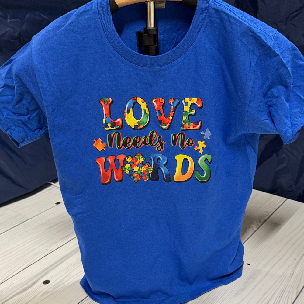 Gildan Blue Kids Tee with Colorful 'Love Needs No Words' Design